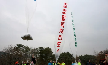 Севернокорејски дисиденти продолжуваат со својата кампања на испраќање летоци