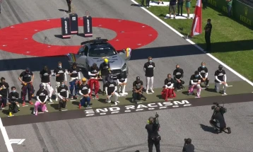 Шест пилоти од Формула 1 не клекнаа пред почетокот на трката во Австрија
