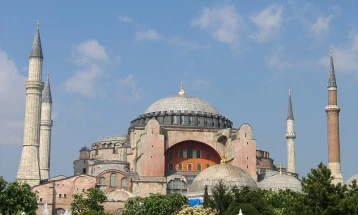 Турскиот Државен совет одобри пренамена на Аја Софија во џамија