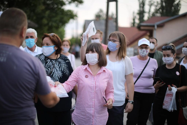 Царовска на средба со жителите на Драчево: Гласајте за „Можеме”, нудиме перспектива за идните генерации