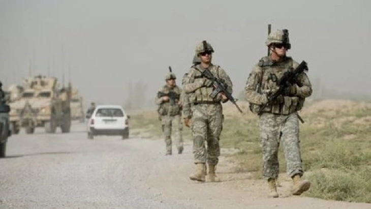 Осуммина војници загинаа во напад на бомбаш самоубиец во Авганистан