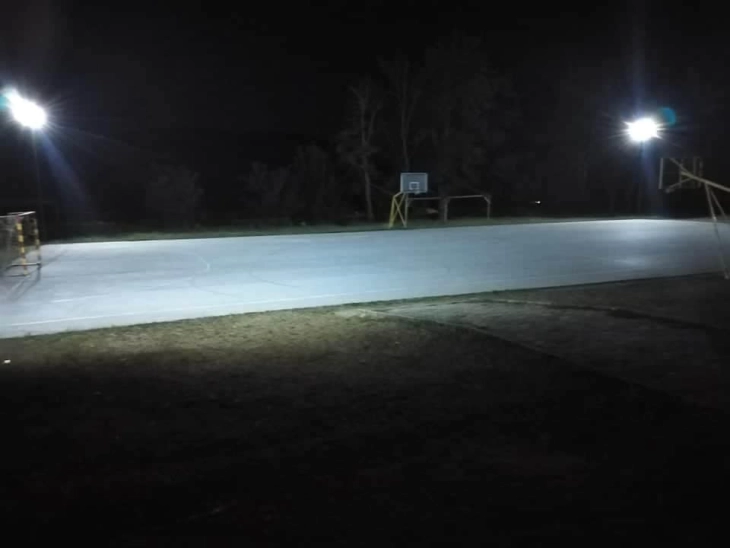 Осветлено спорското игралиште во беровското село Будинарци