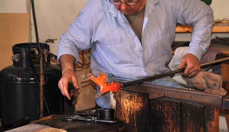 Стакларскиот занает во Мурано под удар на корона-кризата