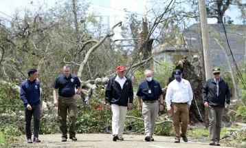 Трамп посети делови од Луизијана и Тексас погодени од ураганот