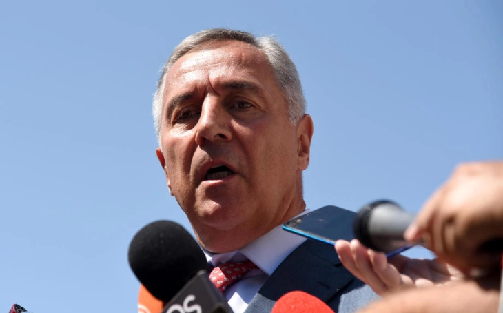 Избори во Црна Гора: Опозицијата прогласи победа, Ѓукановиќ не признава пораз