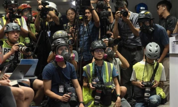 Полицијата во Хонг Конг со нови правила кои ја ограничуваат акредитацијата на медиумите