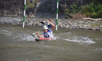 Државно јуниорско првенство во кајак на дива вода-слалом во Вардар кај Демир Капија