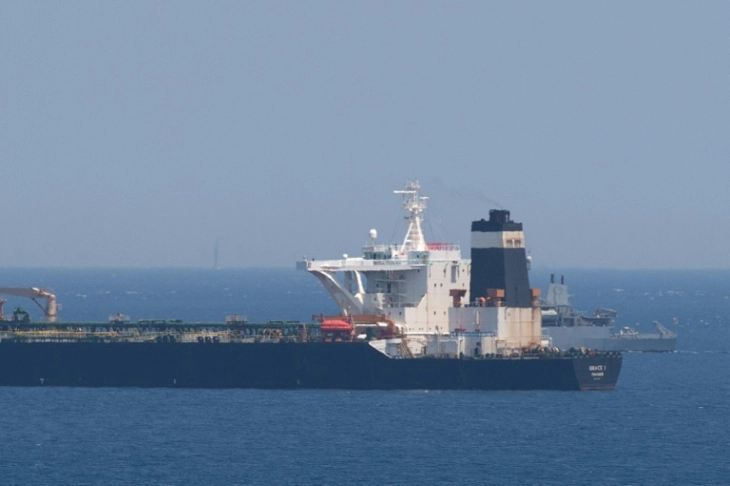 Британија: Уапсени седум лица на танкер поради закани кон екипажот