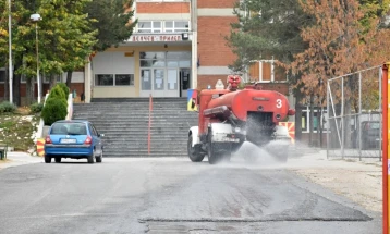 Во Прилеп голема акција на дезинфекција на училиштата, градинките, улиците и јавните површини