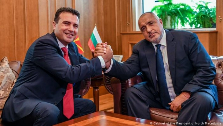 Телефонски разговор на Заев и Борисов за изнаоѓање решенија за отворените билатерални прашања