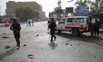 Новинар загина во бомбашки напад во Авганистан
