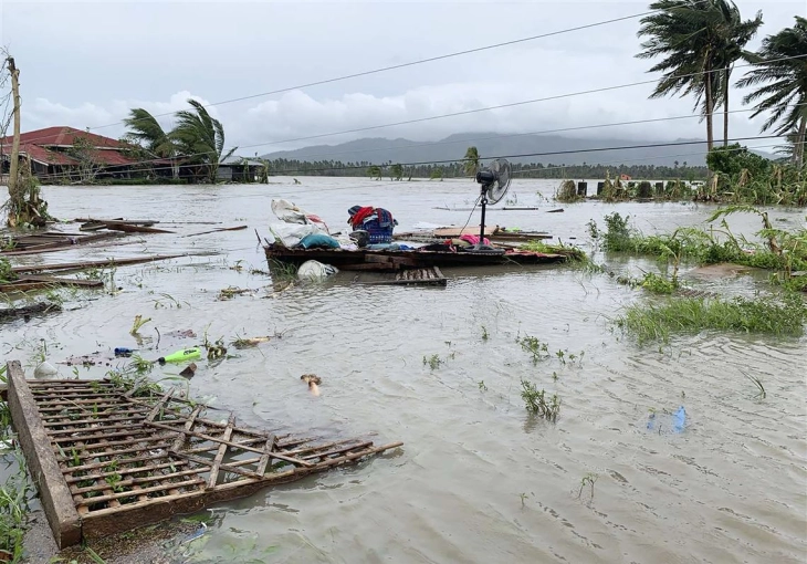 Најмалку 14 загинати во нов тајфун на Филипините