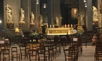 Врховниот суд на Франција одобри верски церемонии со повеќе од триесет верници