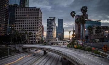 Жителите на Лос Анџелес добија наредба да останат дома поради Ковид-19