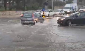 Невреме предизвика поплави во Сплит