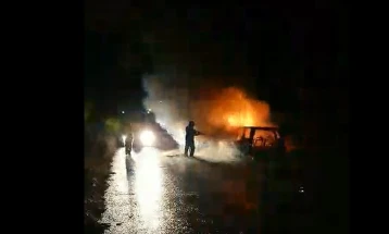 На патот Тетово-Јажинце изгоре возило откако во движење започнал пожар