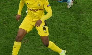Тинејџер на Борусија Дортмунд стана најмлад фудбалер во историјата на Лигата на шампиони