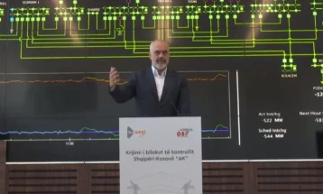 Рама: Далноводот Албанија - Косово е историски настан и потврда што значи балкански Шенген