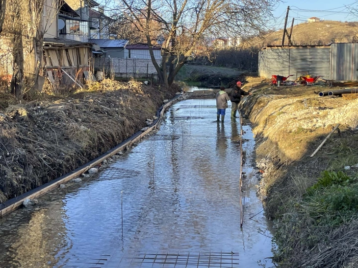 Се уредува дел од коритото на реката Грашница во Охрид