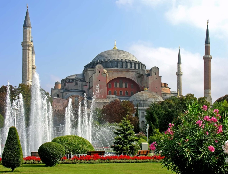 Светот во 2020: Аја Софија - од црква до џамија