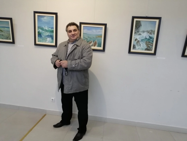 Отворена изложбата „Марини“ на Ацо Таневски во Велес