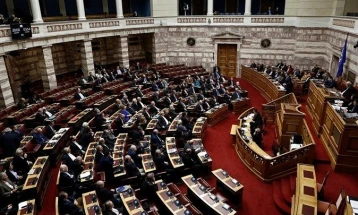 Грчкиот Парламент го изгласа законот за набавка на 18 воени авиони од Франција