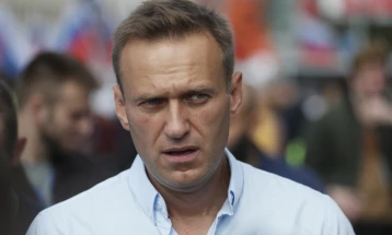 Авионот со Навални наместо на Внуково слета на Шереметјево