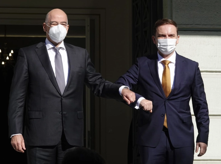 Папајоану: Искрени, конструктивни и отворени разговорите со Османи