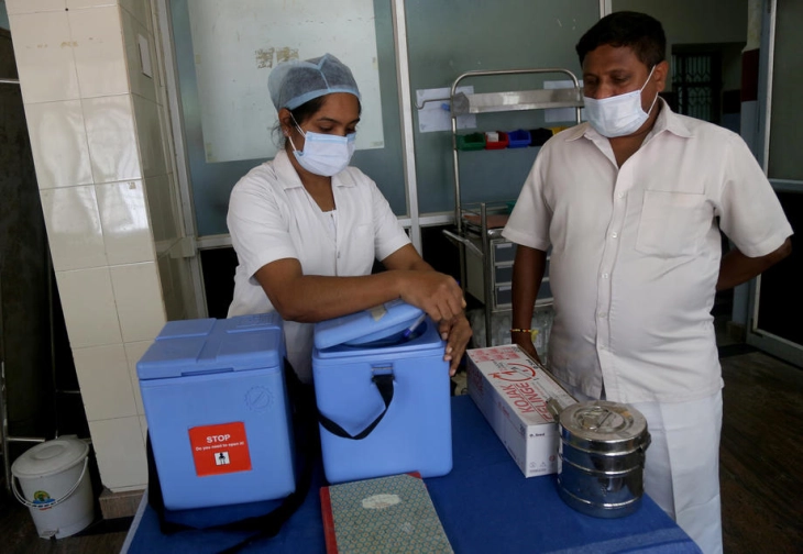 Моди: Индија се потпира на своите резерви вакцини