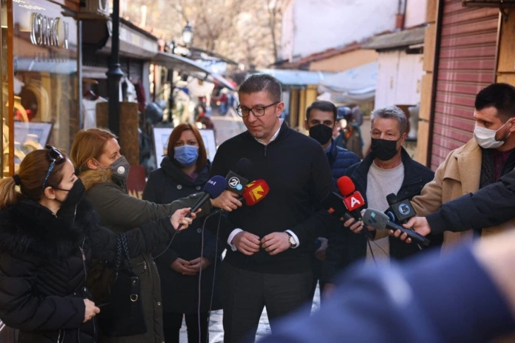 Мицкоски: Проблемите на граѓаните се големи, а власта се обидува да ни прикаже розева слика