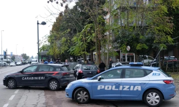 Голема полициска акција во Италија, уапсени 160 лица