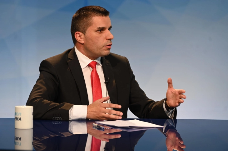 Постојано ќе се разгледува реализацијата на Планот за корупција, вели вицепремиерот Николовски