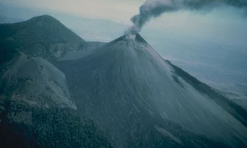 Ерупција на вулканот Пакаја во Гватемала