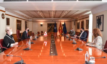 Заев - Норман: Инвестицијата на „Магна“ е мотив и за други канадски компании да инвестираат во Северна Македонија