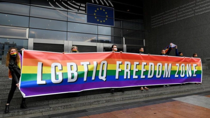 Европскиот парламент ја прогласи ЕУ за област на слобода за ЛГБТ луѓето