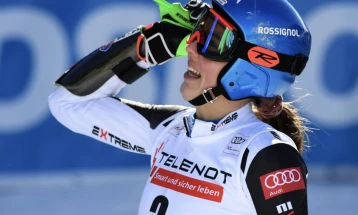 Влхова триумфираше во Светскиот куп во скијање