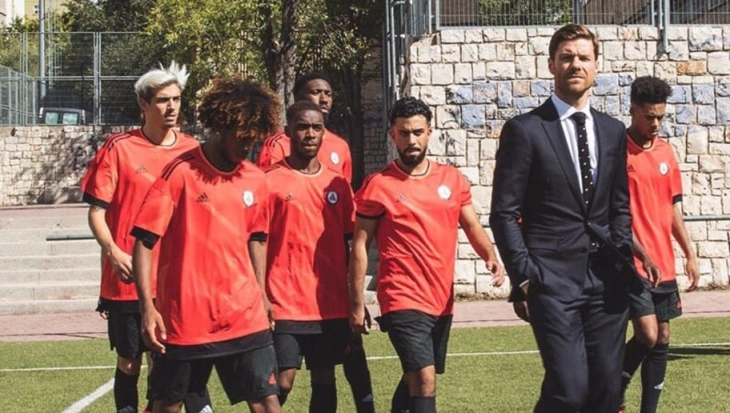 Чаби Алонсо го продолжи договорот со Реал Сосиедад Б, беше објавено за негово можно пристигнување во Гладбах