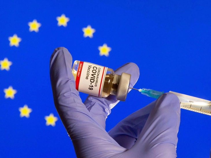 ЕУ „пропадна“ поради „империјализмот за вакцинација“ на фармацевтските компании