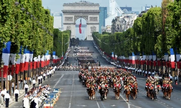 Осумнаесет француски активни офицери ќе бидат изведени пред Воен суд