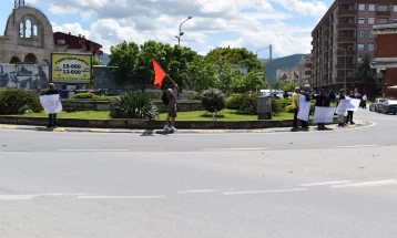 Нов протест на Иницијативата „Култура или фис-култура?“ против назначувањето директор на НУЦК „Антон Панов“ во Струмица