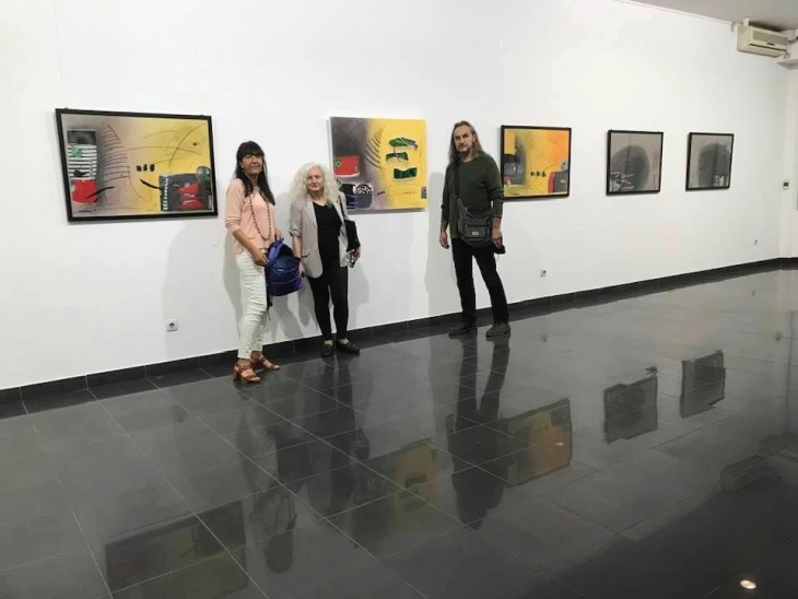 Изложба на цртежи и колажи на Росица Лазеска