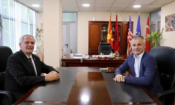 Градоначалникот на општина Чаир оствари средба со поранешниот амбасадор на Косово Дедај