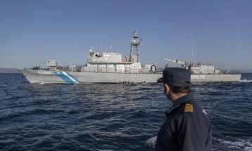 Италија задржа германски хуманитарен брод кој спасувал мигранти на отворено море