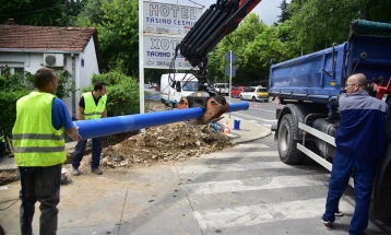 Се гради нова водоводна линија на улицата „Белградска“ во Општина Центар