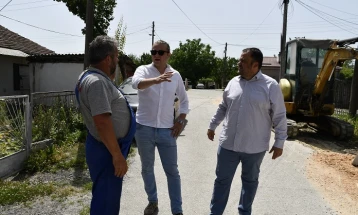 Увид во градежните активности за изградба на фекална канализација во населбата „Градинар“