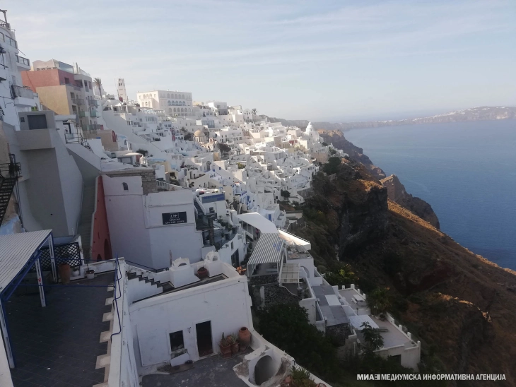 Од понеделник патување на островите во Грција само со сертификат за вакцинација или негативен тест