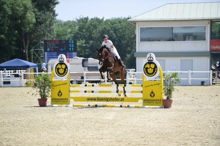 Забележителни резултати на македонските натпреварувачки на јунските меѓународни коњички турнири