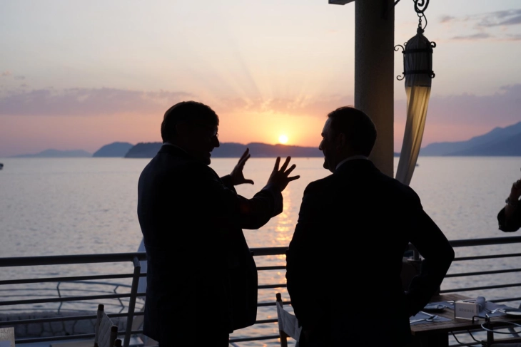 На првиот ден од Дубровник форумот, Османи со повеќе билатерални средби