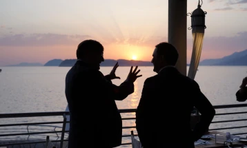 На првиот ден од Дубровник форумот, Османи со повеќе билатерални средби