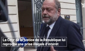Покренато обвинение против францускиот министер за правда за „незаконско преземање интереси“